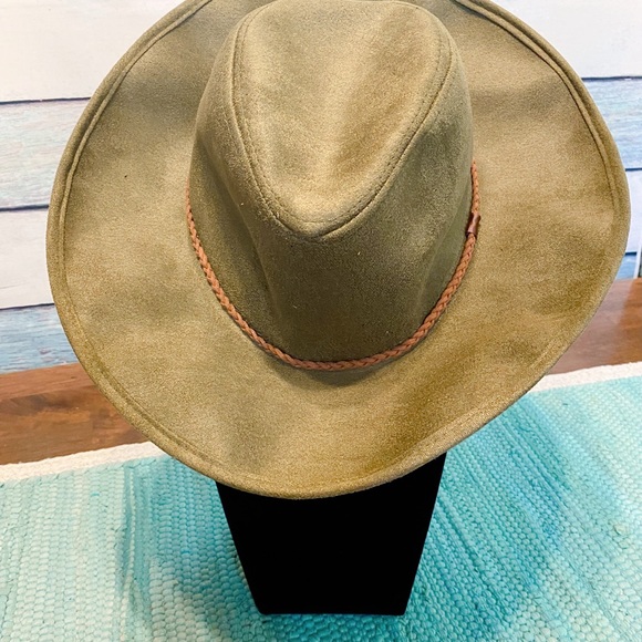 NWT DNMC Women’s Walk About Hat Olive - Picture 3 of 8